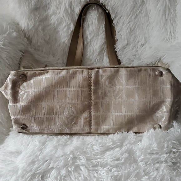 Chanel nylon tote bag - Picture 8 of 14